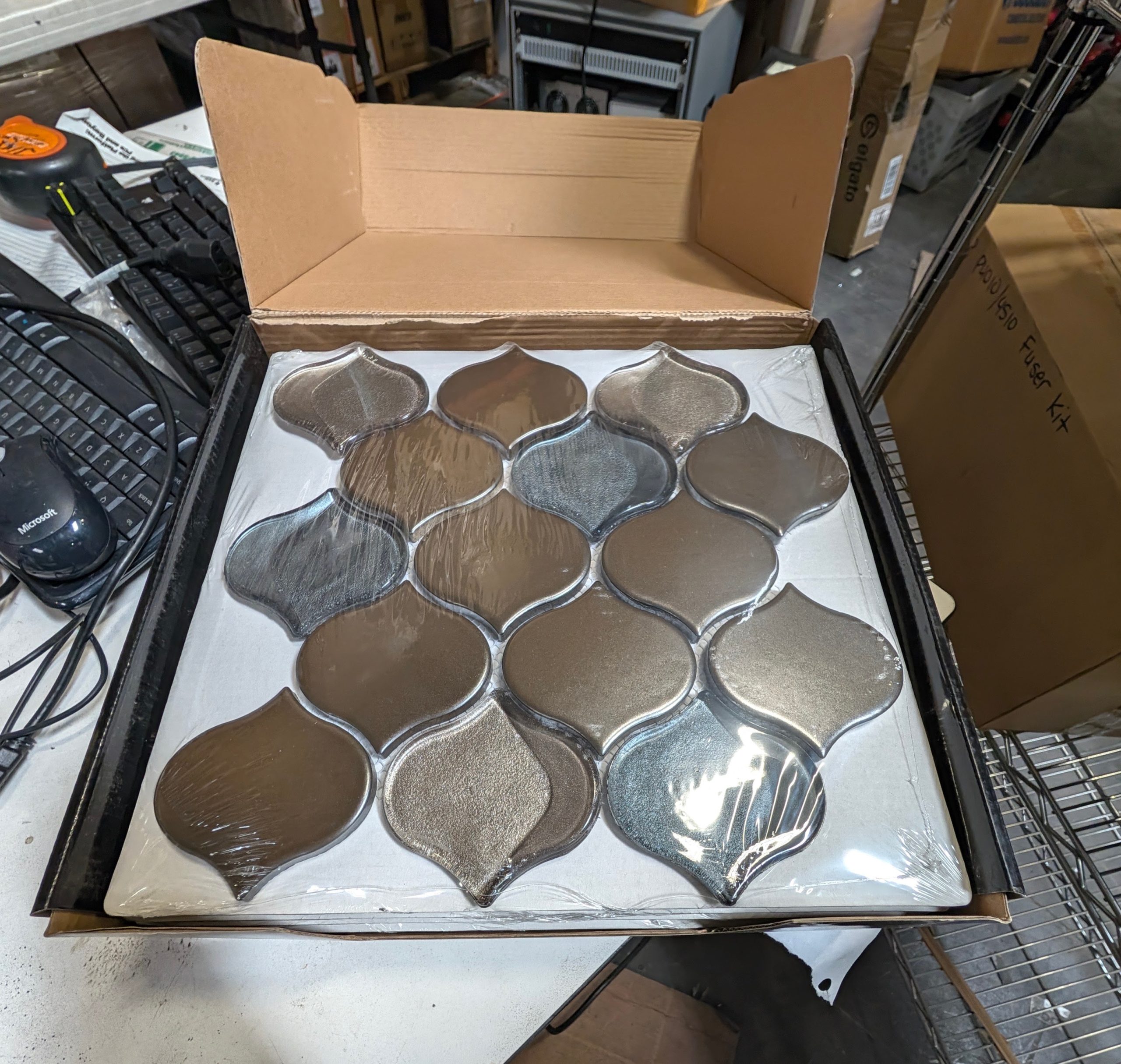 Daltile Evening Gray Arabesque Glass/Porcelain Mosaic Tile