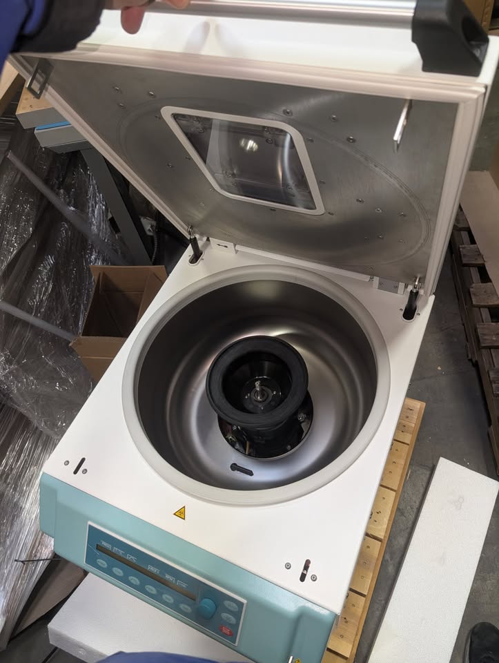 Hettich ROTANTA 460 Robotic Centrifuge -New! - Image 8
