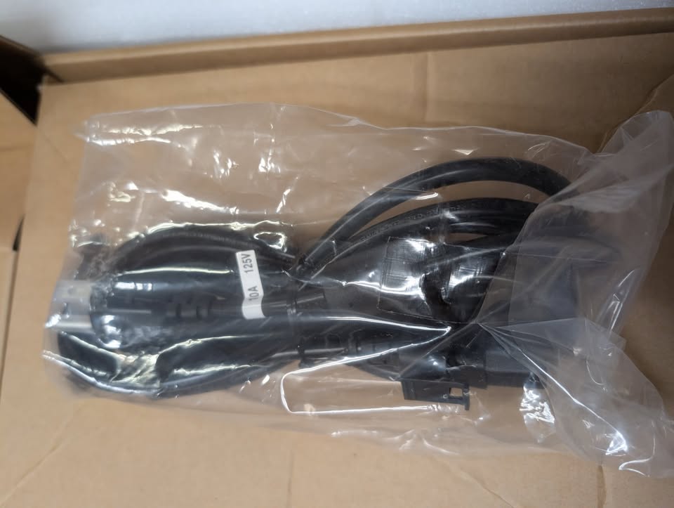 Panasonic Laser DLP Projector PT-FRZ60B U7 -New In Box - Image 9