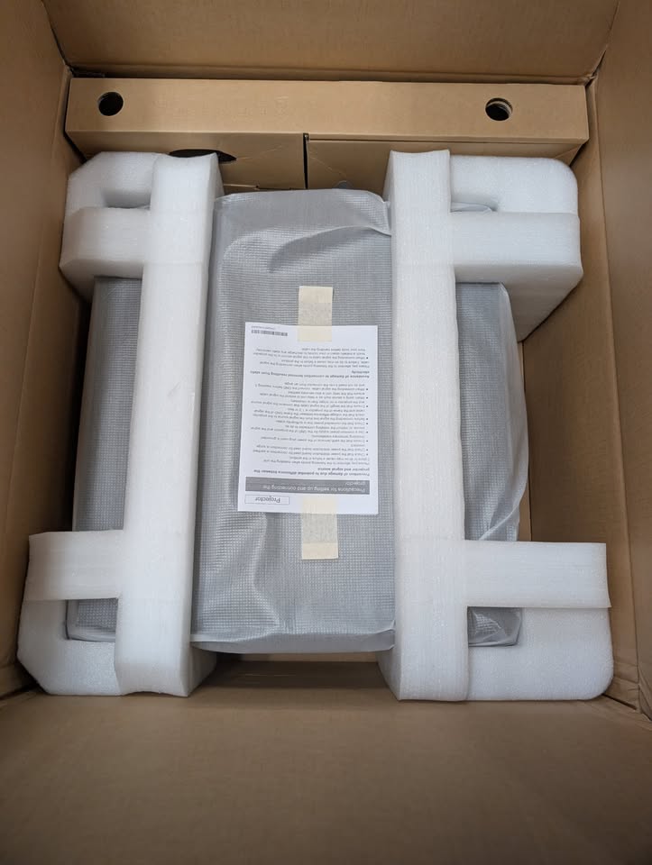 Panasonic Laser DLP Projector PT-FRZ60B U7 -New In Box - Image 6
