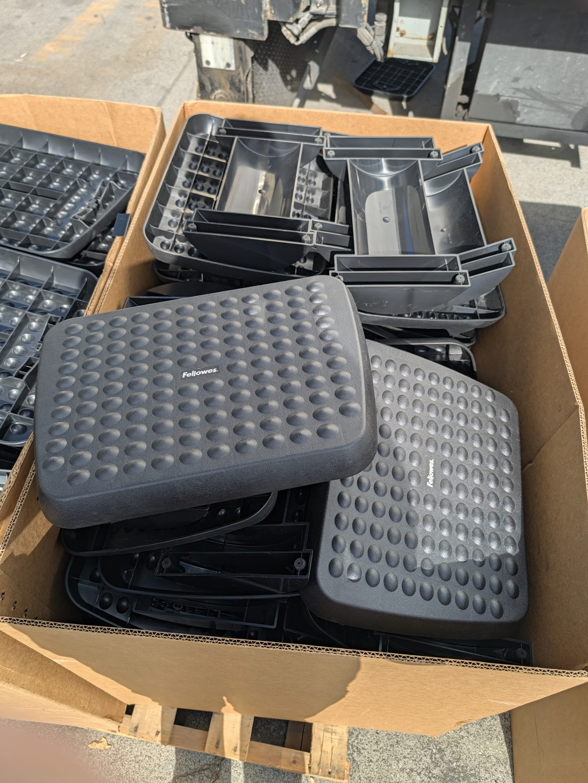 Fellowes Standard Adjustable Foot Rest-Preowned like new Quantities Availalble
