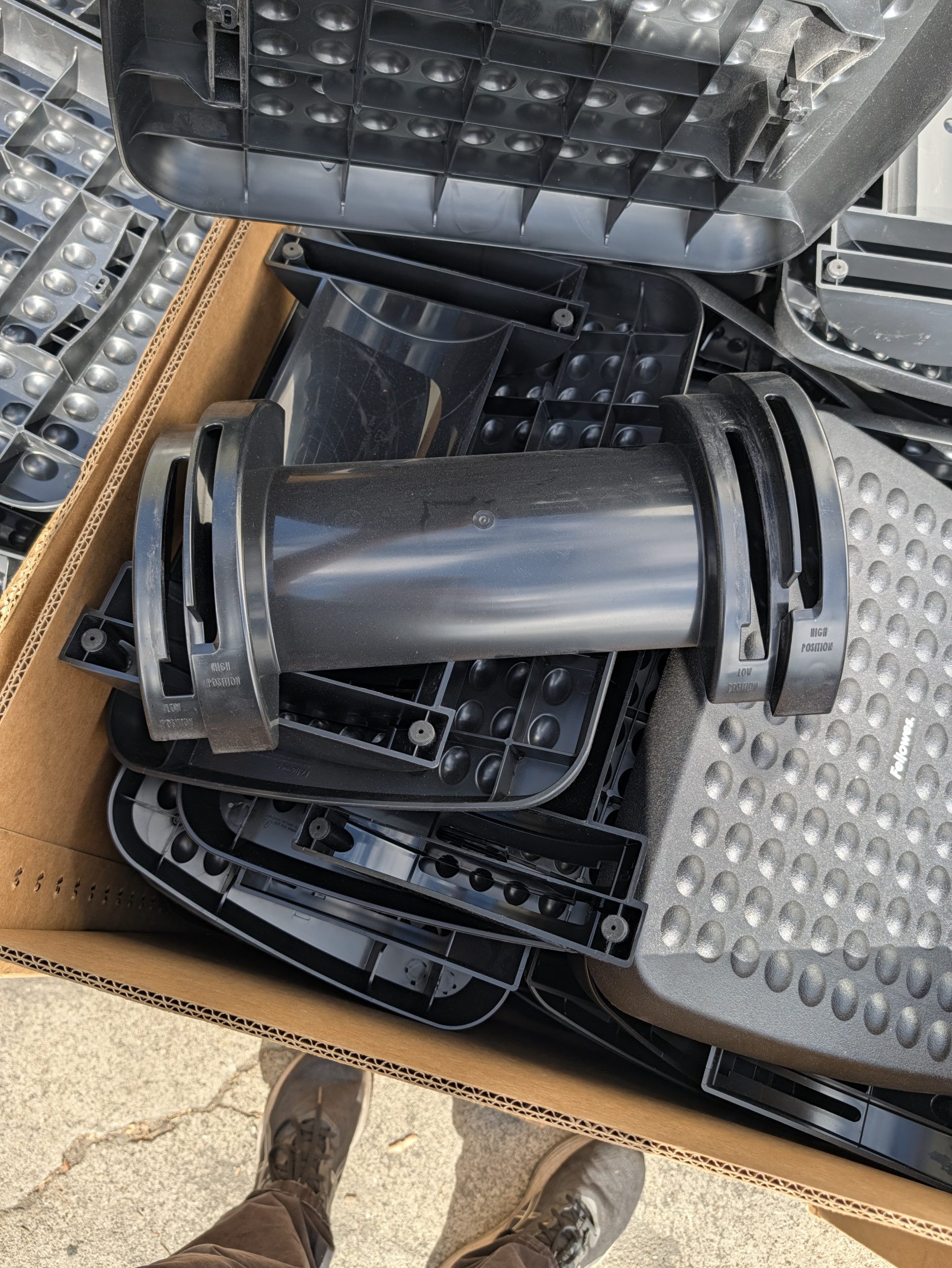 Fellowes Standard Adjustable Foot Rest-Preowned like new Quantities Availalble - Image 10